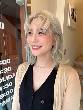 エイト 福岡天神店(EIGHT fukuoka) ホワイトブロンドカラー