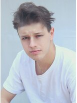 ジジバイワースホワイル(jiji by WORTH WHILE)&nbsp;刈り上げセンターパートサーフカールフェザーパーママレットヘア