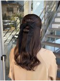 リボンシニヨンハーフアップ