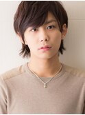 20代30代伸ばしかけ七三分け束感アクティブショートウルフY上尾