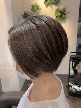 エイル 西梅田(eyl) 大人ショート × シアーピンク☆