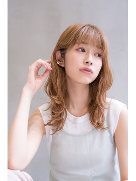 エイミー(Aimee) Aimee 10代20代30代 外巻きレイヤー×シルキーベージュ