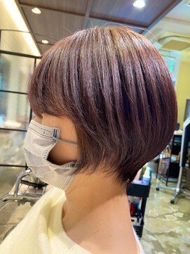 ベルン(bern) ナチュラルショート/ベージュピンク/ショートヘア/ピンクヘア