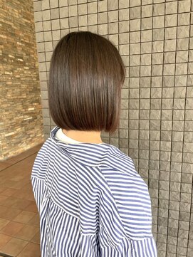 ベルプロッドバイアルター 千葉(bel. prod by aL-ter) グレージュカラー/シルキーベージュ/斜めバング[千葉駅]