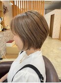人気のくびれショートヘア