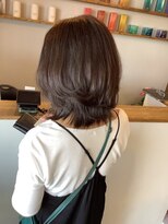 ビーグレイスヒロミ(be Grace HIROMI)&nbsp;レイヤーボブスタイル×20代ナチュラルグレージュ