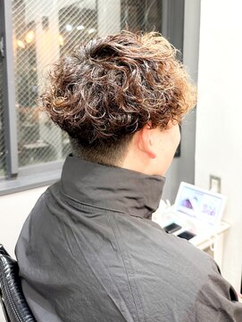 ヴァンガードマン 早稲田(vanguardman) 波巻きスパイラルクリームパーマ/ツーブロックスタイル