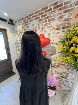 ルウ(Ruu) 暗髪 グレーアッシュカラー