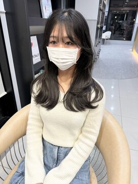 アース コアフュールボーテ 長野駅前店(EARTH coiffure beaute) ナチュラルカラー_レイヤーカット_くびれ_シースルーバング