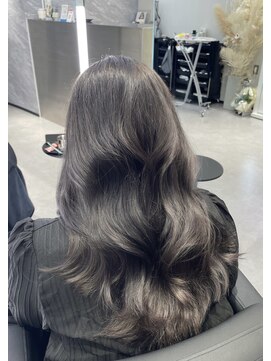 アルドーレフィエロ シンサイバシ(Ardore fiero shinsaibashi) グレージュ／アッシュグレー[白川幸太]