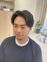 ハニー 町田(HONEY) センターパート黒髪ニュアンスパーマ刈り上げショートスーツ