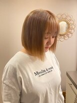 チャプター 問屋町(chapter)&nbsp;ケアブリーチダブルカラーブロンドベージュ切りっぱなし韓国ボブ