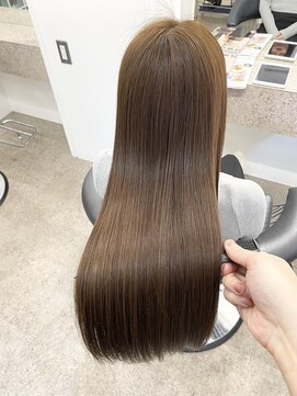 オフィーリア 【名古屋パルコ隣】ブリーチ毛対応どんどん綺麗になる髪質改善