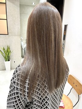 フェリア 渋谷(Feria) ナチュラルハイライトカラー♪【谷島】