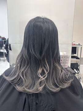 アライブ ハラジュク(ALIVE harajuku) 【ALIVE 夕貴】シルバーグラデーションカラー