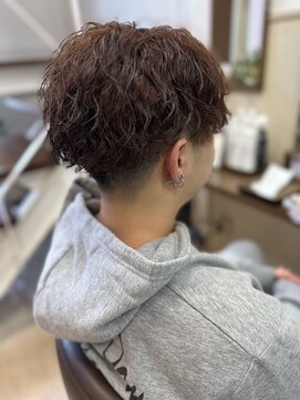 コアフィールフィス(COIFFURE fils) 【見附 今町】ジェルパーマ　フェードカット