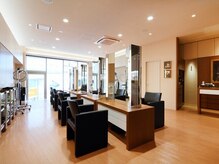 モッズヘア 金沢店(mod's hair)の雰囲気（広々としたゆとりのある空間です。【金沢・片町】）