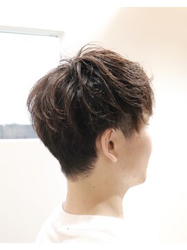 ウィスカーヘアー(whisker hair) マッシュショート