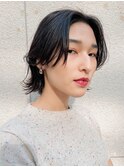 【顔まわり似合わせカット】センターパートのウルフボブ