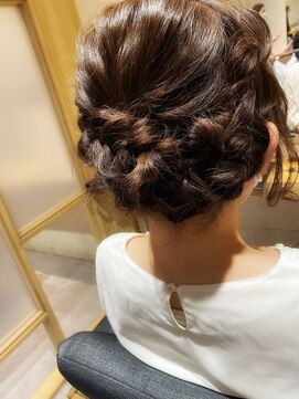 フレッサ(flesa) 再度編み込みアップ