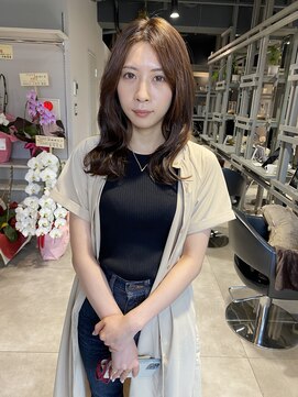 ディーエックス スリー(Dxxxx III) くびれ大人レイヤー恵比寿