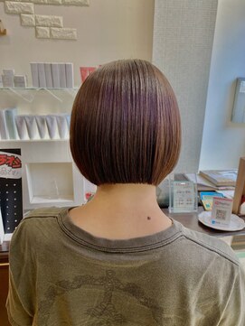ヘアメイクヒール 【コンパクトボブ×艶髪ブラウン】八戸ボブ・20代・30代・40代