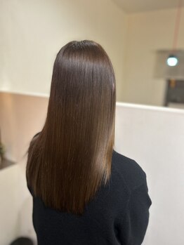 ライトアーム(Right arm)の写真/《縮毛矯正、この道30年！》他店でうまくいかなかった方は是非ご来店をお待ちしております★大人女性必見！