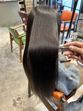 インス(ensue) 20代30代40代トリートメント髪質改善ナチュラル透明感美肌