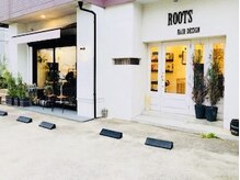 ルーツヘアーデザイン(ROOTS HAIR DESIGN)の雰囲気（カフェっぽいけど美容室です。お気軽に入ってください。）