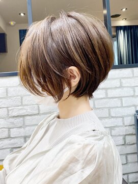 マグ ギンザ(mag ginza) 30代40代50代・大人ショートボブ・白髪ぼかし・小顔カットBISA★