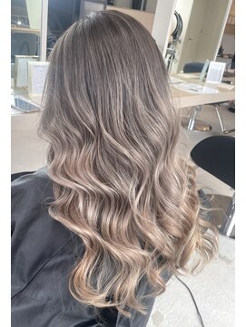 リア 近鉄八尾店(Lia) 柔らかグレージュ