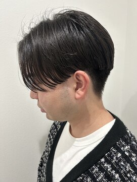 ヒュイル バイ ニアウ(Hwyl by Niau) メンズマッシュセンターパートスパイラルパーマニュアンスパーマ