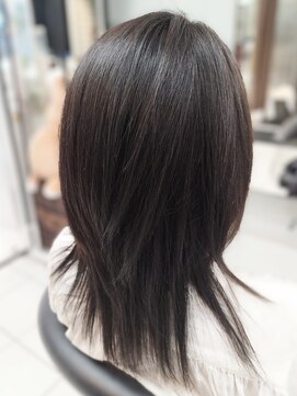 ヘアースタジオ ジェイワン(hair studio J ONE) 20代30代40代50代 強い癖毛 レイヤーロング エアーストレート