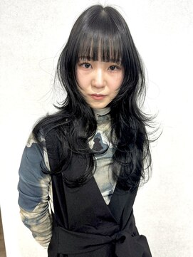 ツキ 横浜店(tuki) ロングレイヤーカットブルーブラック