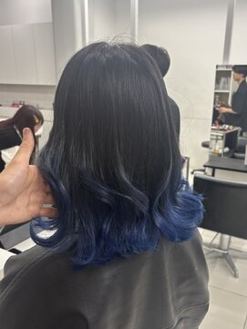 アライブ ハラジュク(ALIVE harajuku) 【ALIVE 夕貴】色落ちシルバーのブルーグラデーションカラー♪