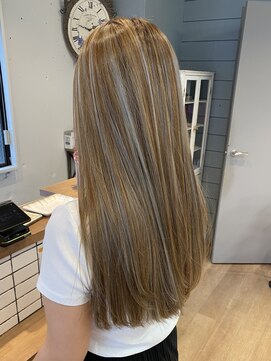 シータ 大山(THETA) ブリーチハイライト/デザインカラー/海外風