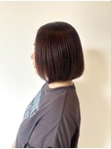 丸みボブ×艶ピンクベージュ