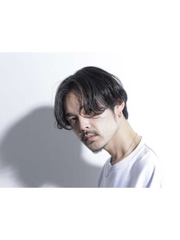 カッコいいメンズは細部にまでこだわる。顔の印象を決める眉毛・ひげをきれいに整えて清潔感UP！