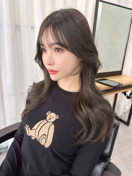 キティー サカエ(kiti SAKAE) 韓国ヘア くびれ巻きレイヤーカット ワンカール ブルーブラック