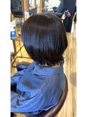 暗髪レイヤーボブ