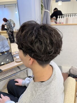 ブルーム(BROOM) ラフパーマ