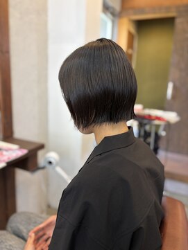 ヘアメイク デザート(HAIR MAKE DESART) 木村法子【フラットボブ×黒髪】