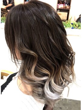 アブソ(Absolute) ホワイトインナーカラー