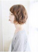 透け前髪が可愛い丸みバルーンボブ