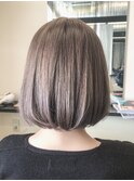 ハイトーンシルバーグレージュボブ
