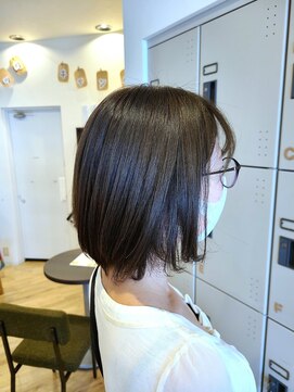 カロンシェリー(CARON cherie) ショートボブ　髪質改善　アッシュベージュ