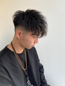 イーラ(era) 刈り上げ高め短髪下ろし・ダウンバング・ツーブロック