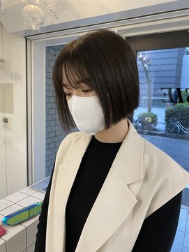 シイ(SIE) 切りっぱなしボブ