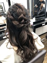 ベルグローアルファ(BELLE GROW ALPHA)&nbsp;ゆるふわハーフアップ