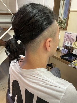 コアフィールフィス(COIFFURE fils) 【見附　今町】メンズ　黒髪　マンバン